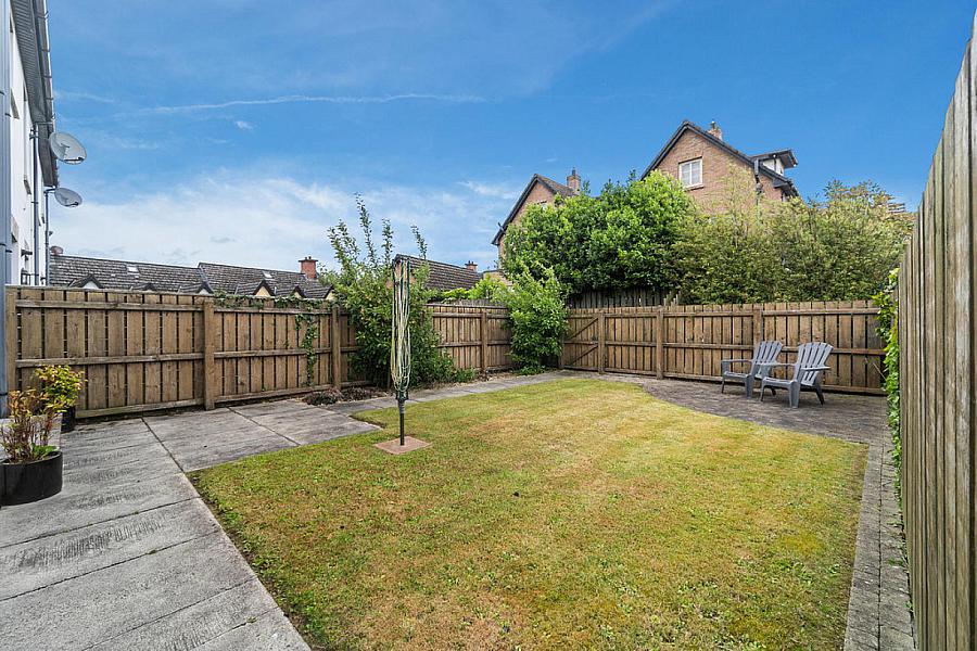 6 Bracken Hill Avenue