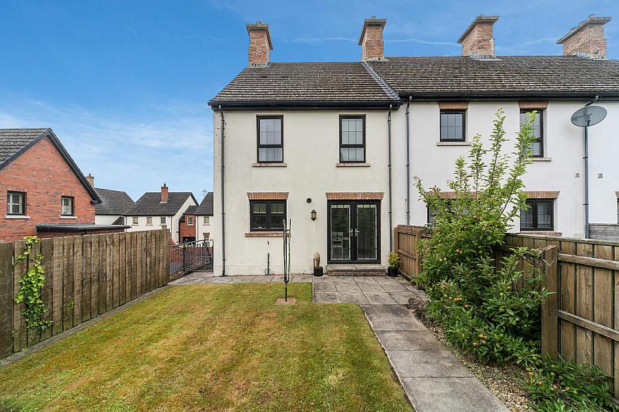 6 Bracken Hill Avenue