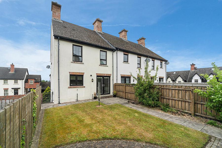 6 Bracken Hill Avenue