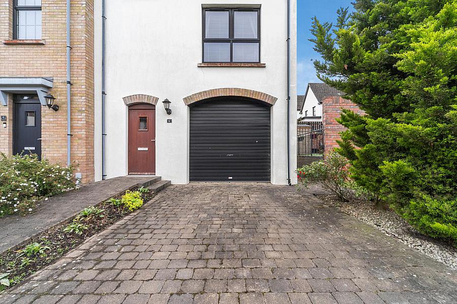 6 Bracken Hill Avenue