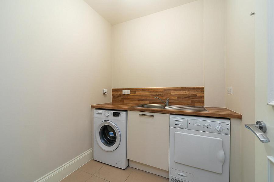 6 Bracken Hill Avenue