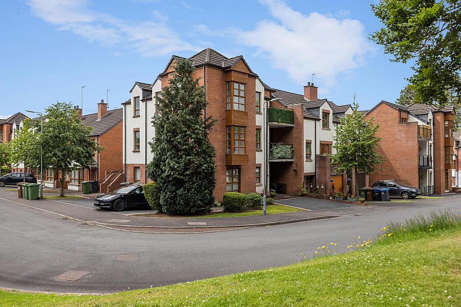 40 Redwood Dale