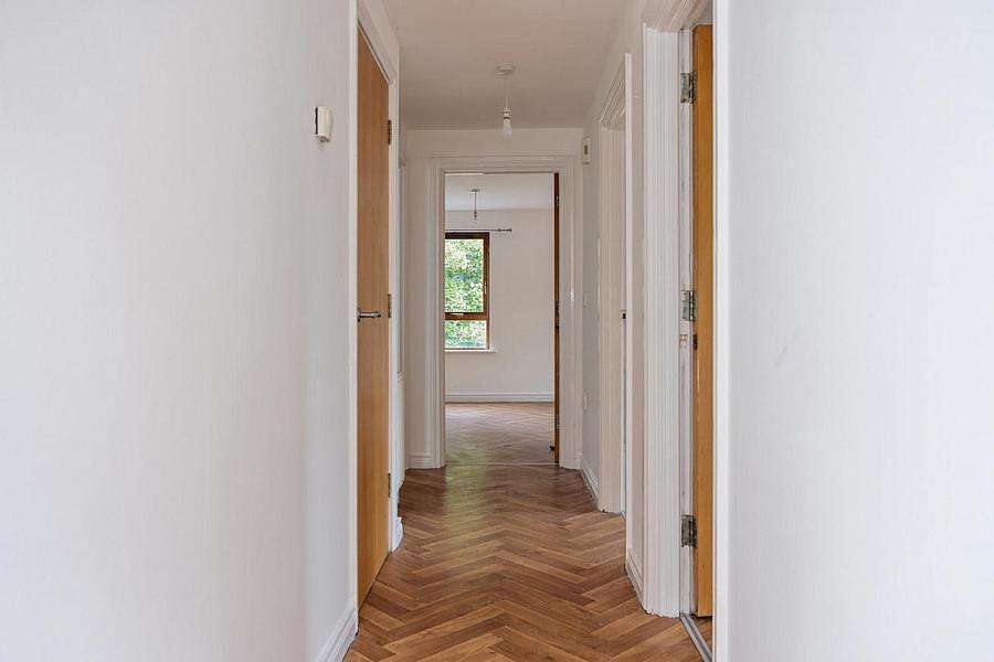40 Redwood Dale