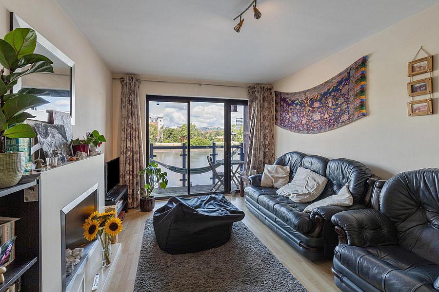 14 Ravenhill Reach