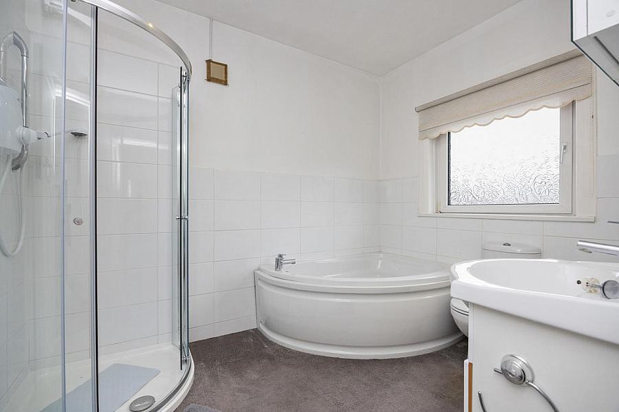 83 Locksley Park