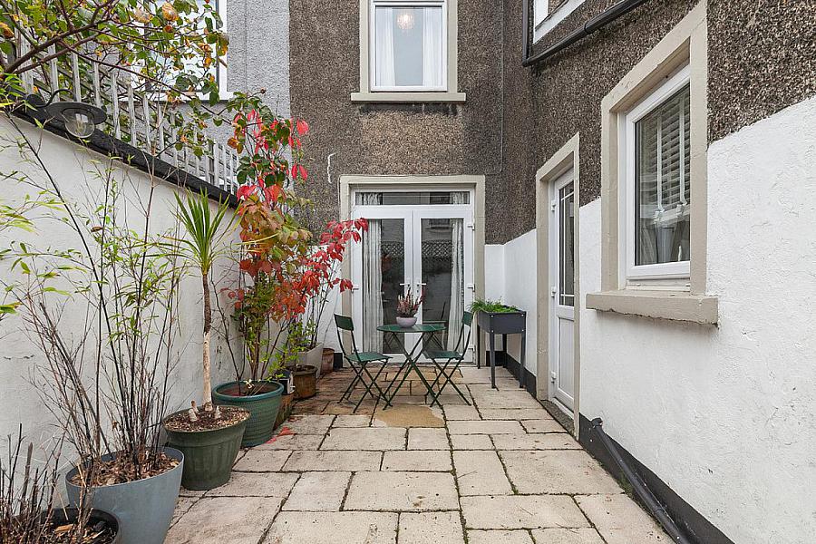 8 Hughenden Avenue