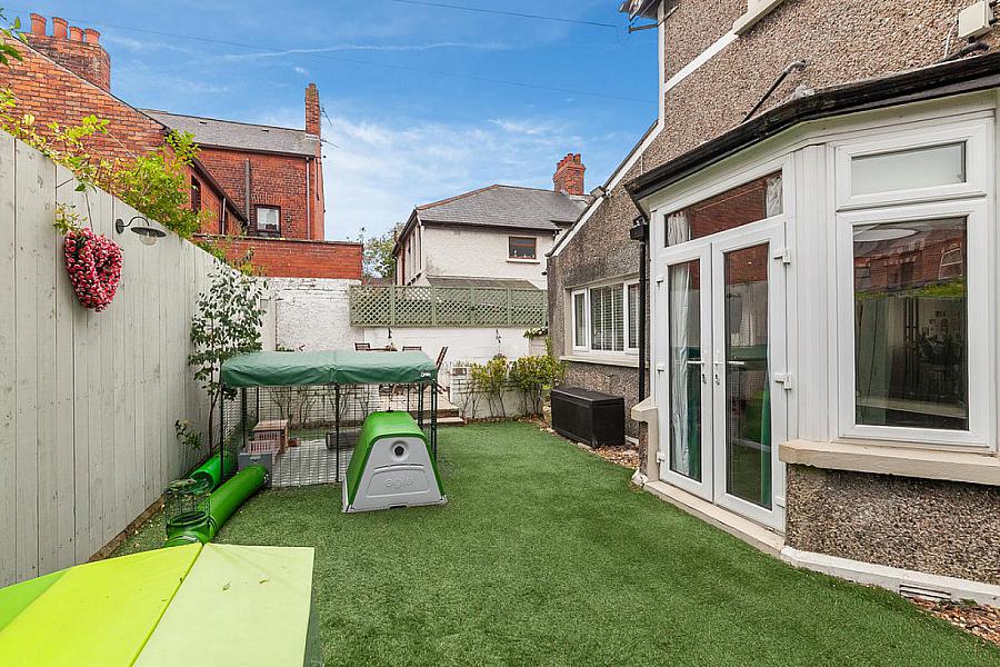 8 Hughenden Avenue