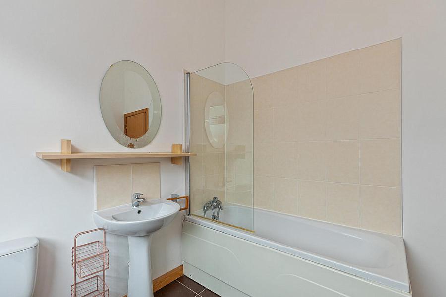 2 Earlston Mews, 12 Annadale Avenue