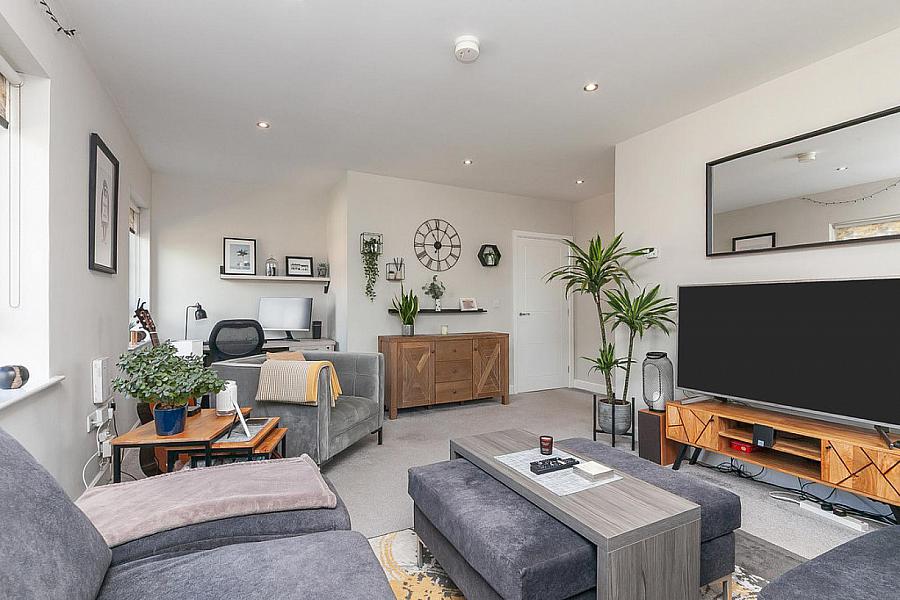 Apt 3, 39 Ayrshire Meadows