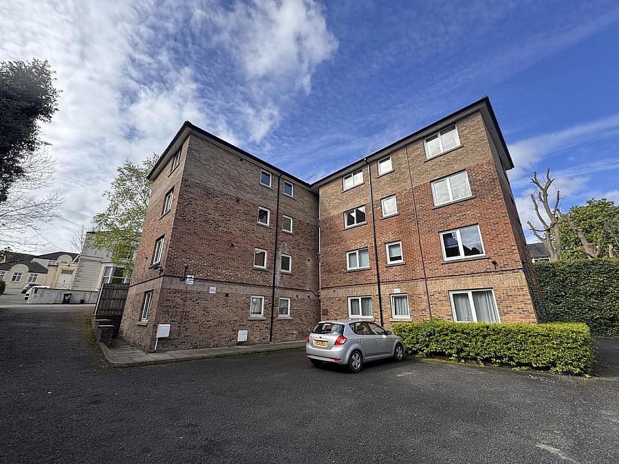 Apt 11 Ascot House