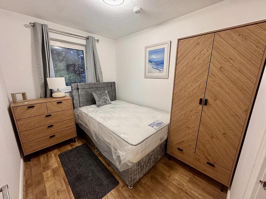 Apt 11 Ascot House