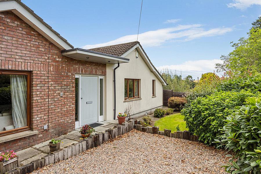 14 Pinehill Road