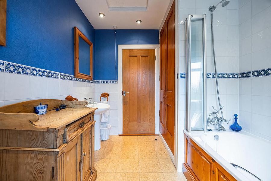 14 Pinehill Road
