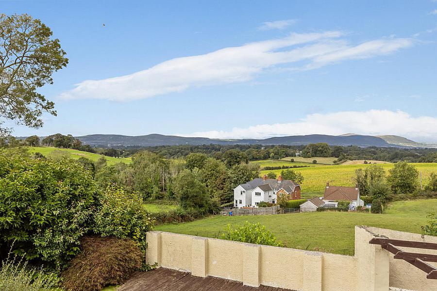 14 Pinehill Road