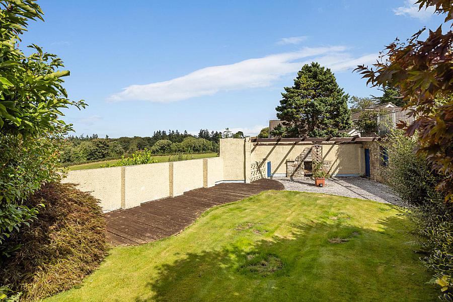 14 Pinehill Road