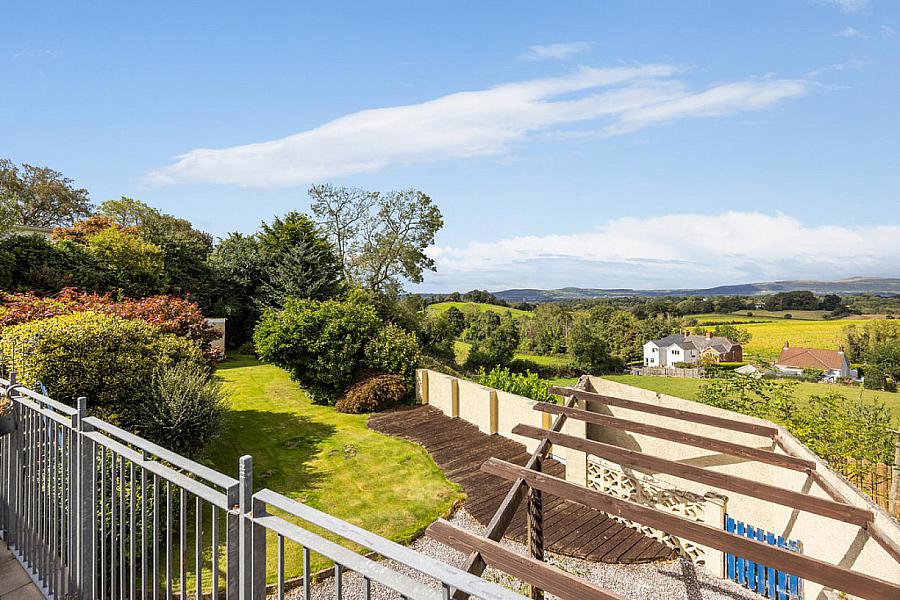 14 Pinehill Road