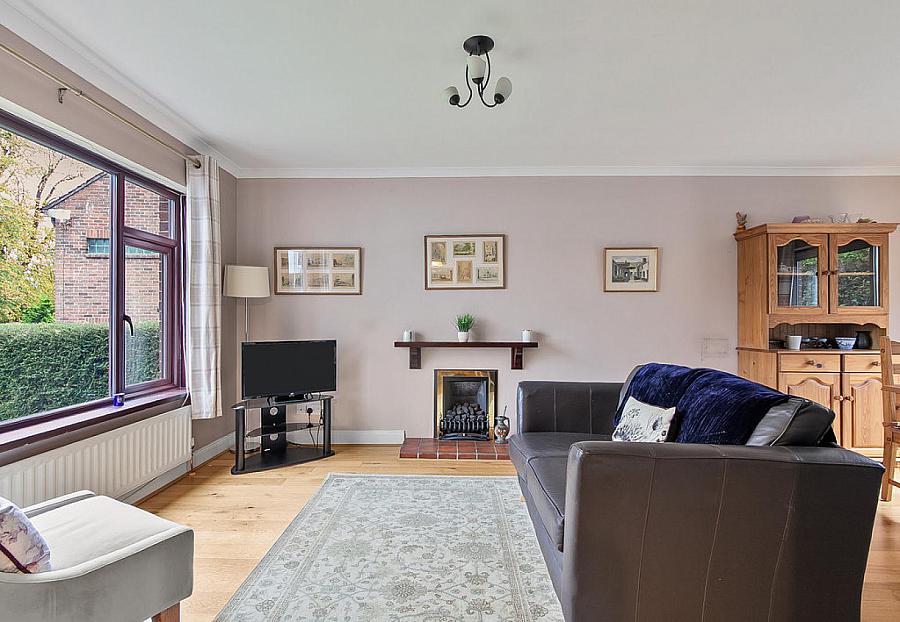 Apt 3, 58 Marlborough Park South