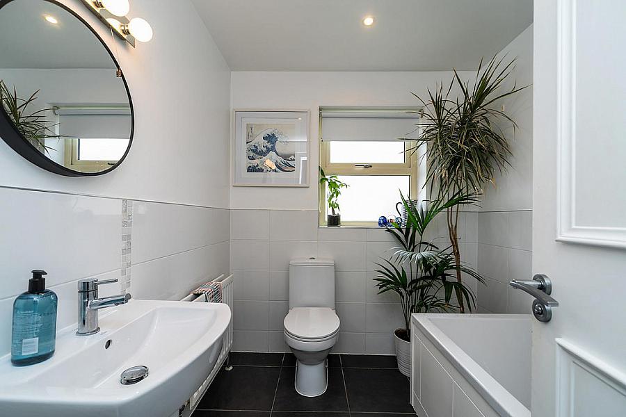 14 Bracken Hill Close