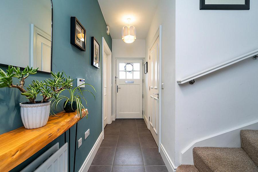 14 Bracken Hill Close