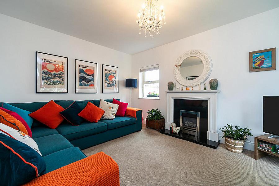 14 Bracken Hill Close