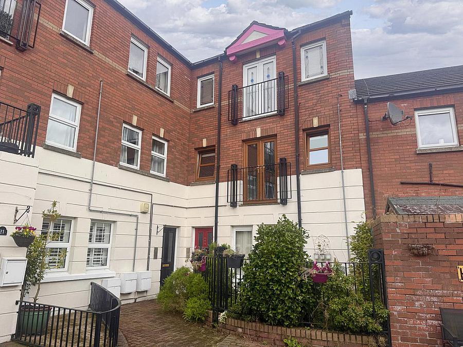 25 Ferndale Court