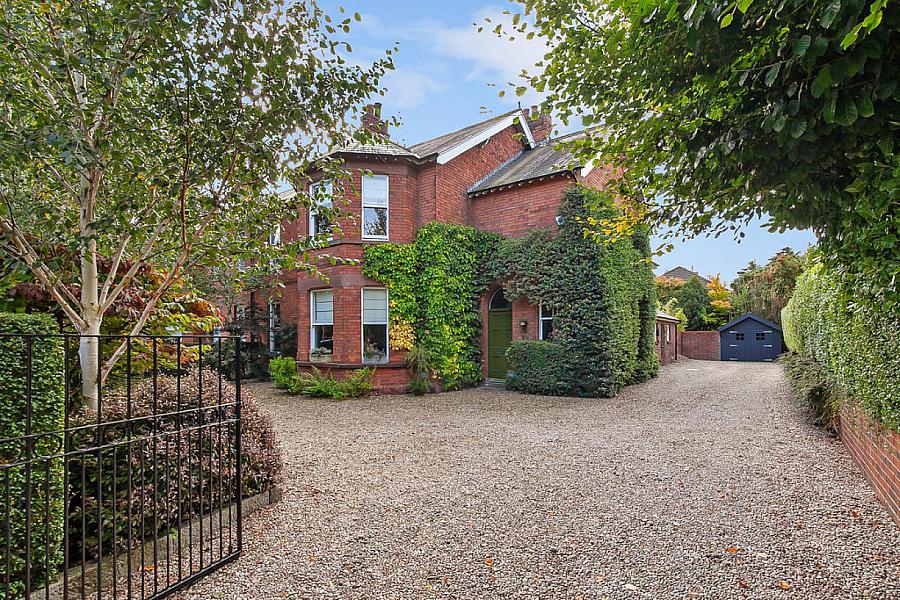 21 Deramore Park