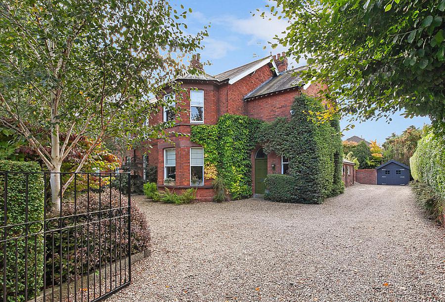 21 Deramore Park