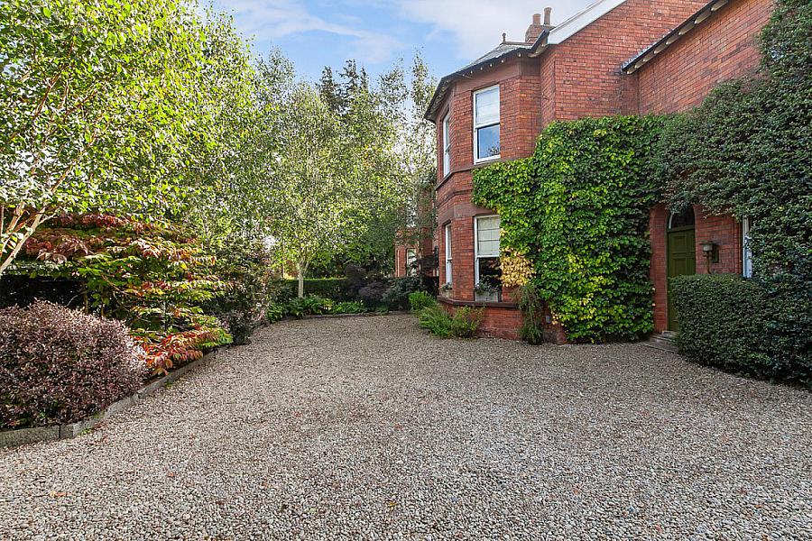 21 Deramore Park