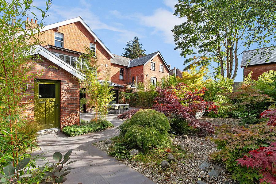 21 Deramore Park