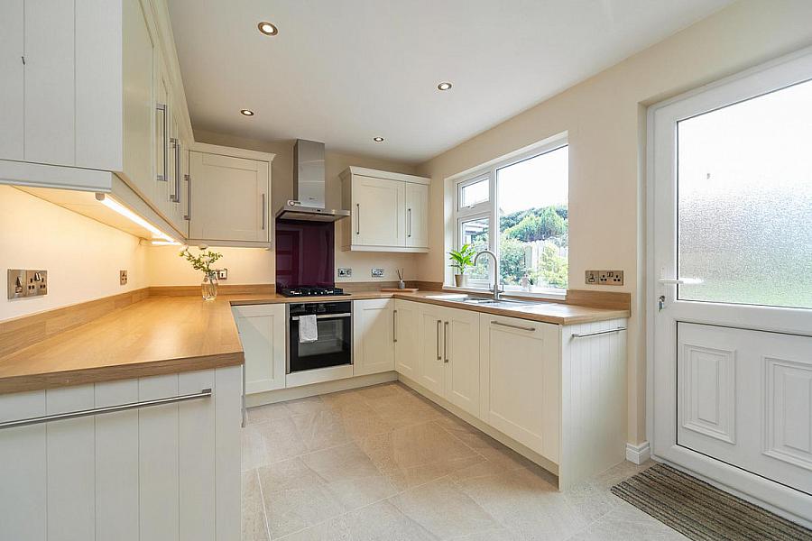 94 Trossachs Drive