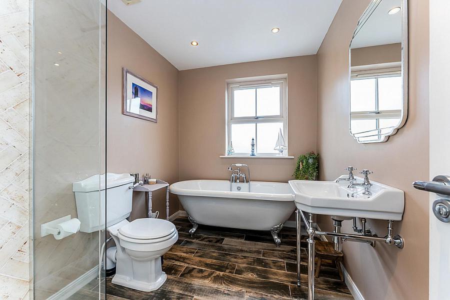 74 Ballantine Gardens