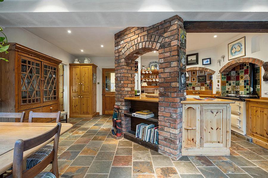 51A Myrtlefield Park