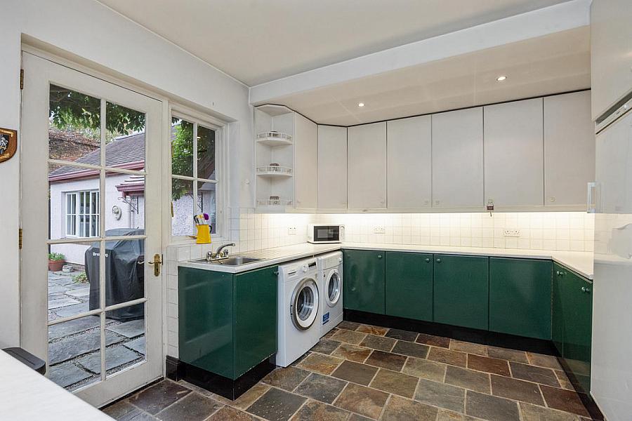 51A Myrtlefield Park