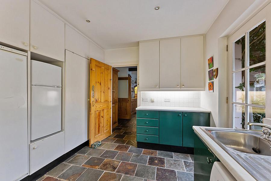 51A Myrtlefield Park