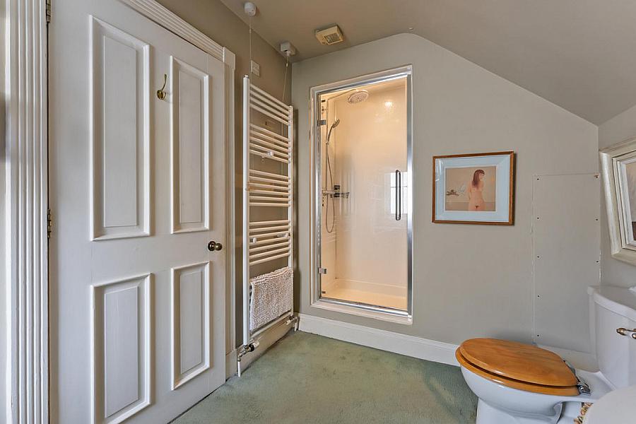 51A Myrtlefield Park