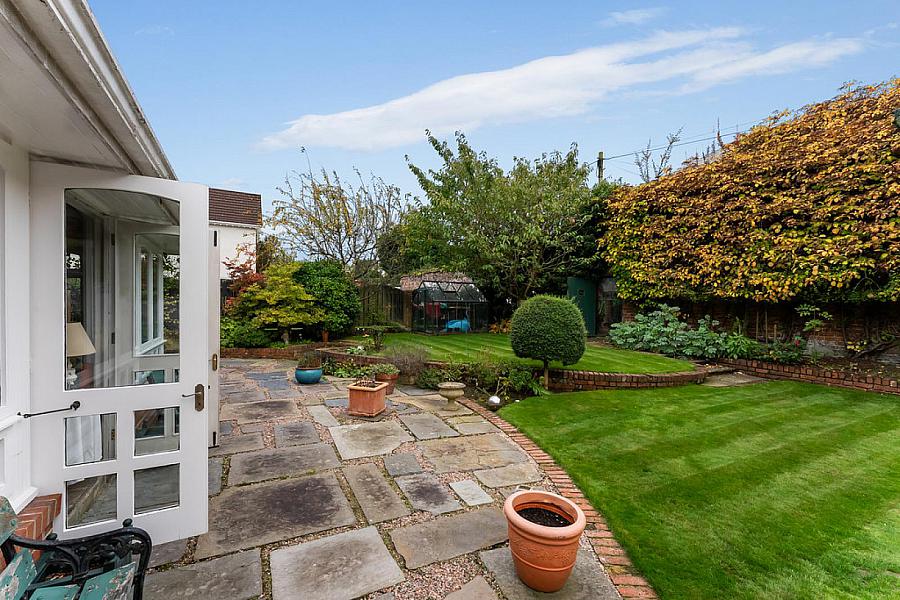 51A Myrtlefield Park