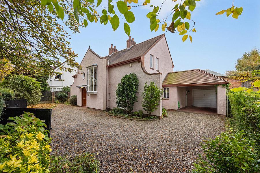 51A Myrtlefield Park