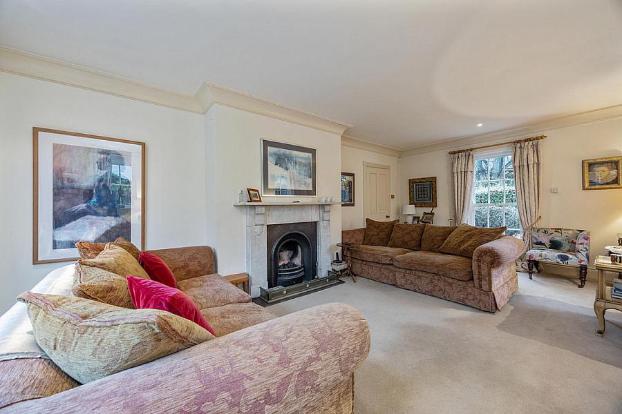 51A Myrtlefield Park