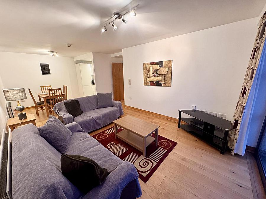 69 Victoria Place, Wellwood Street