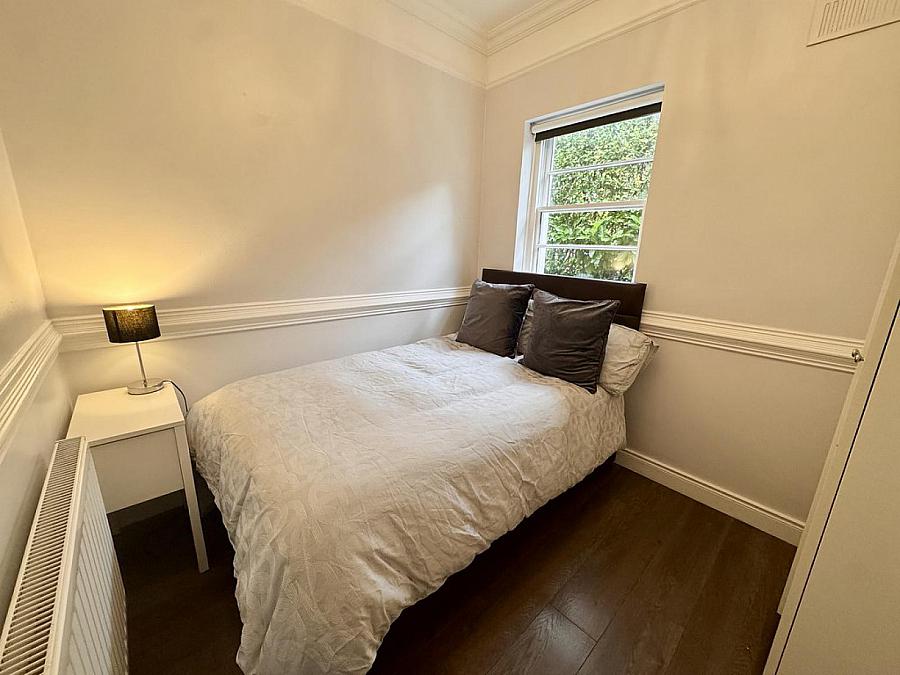 Gate House, 58 Malone Park