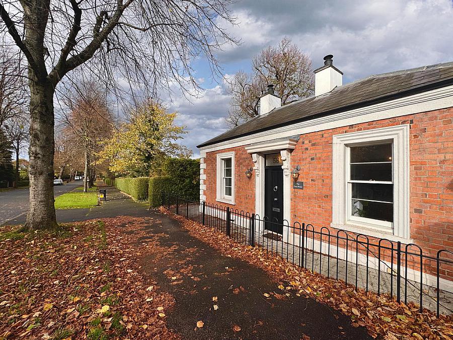 Gate House, 58 Malone Park