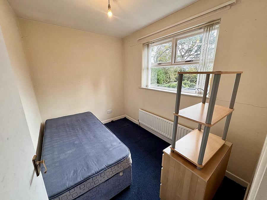 77 Fortwilliam Parade