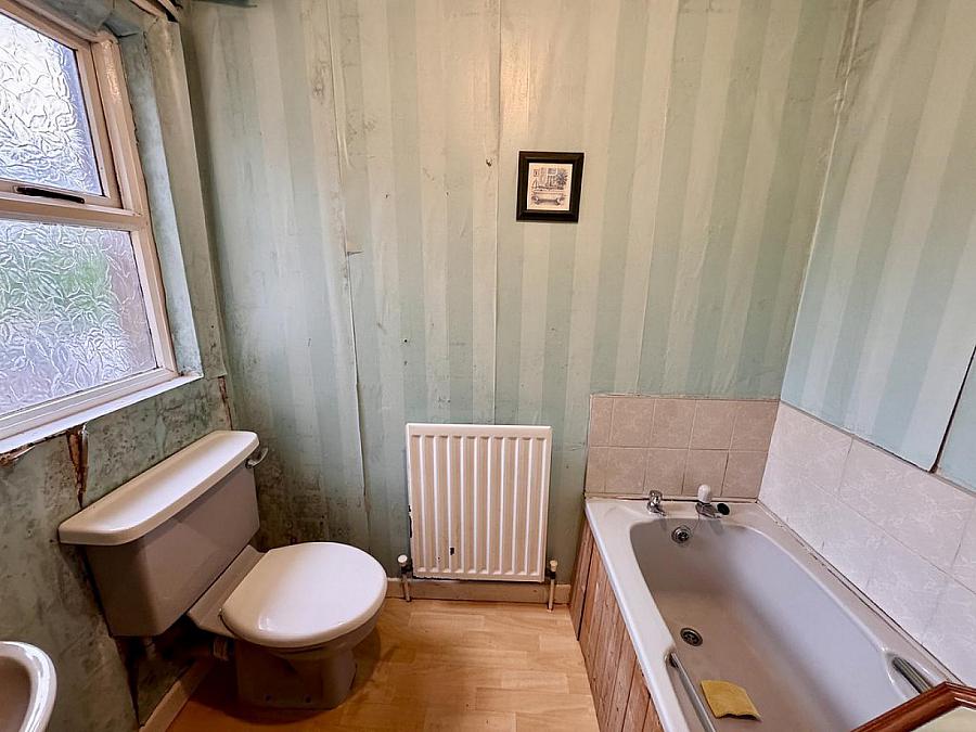 77 Fortwilliam Parade