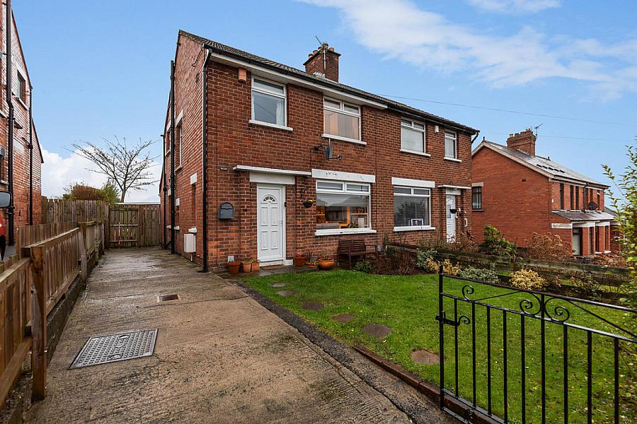 96 Donegall Park Avenue