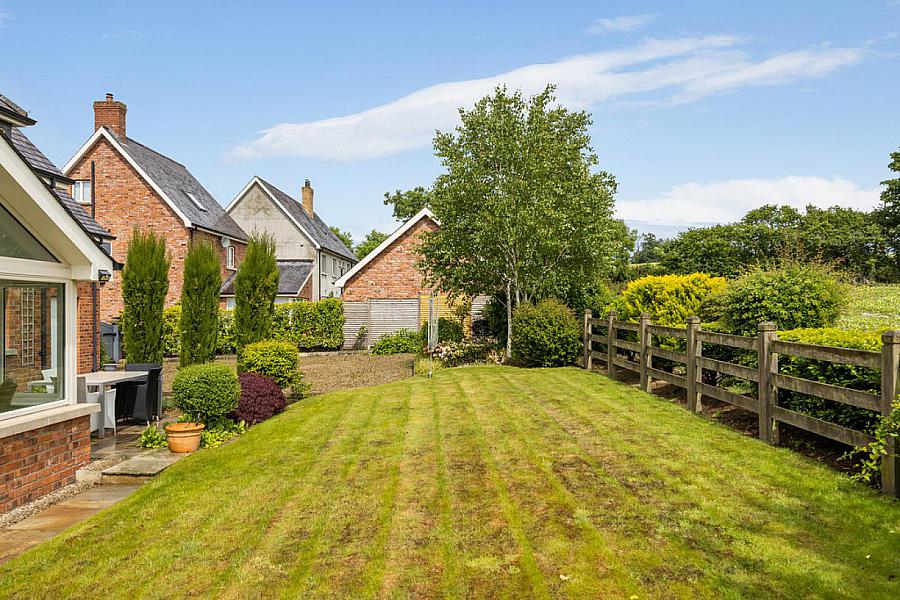 10 Governors Gate Meadow