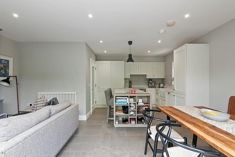 17B Upper Lisburn Road