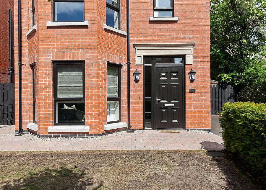 17B Upper Lisburn Road