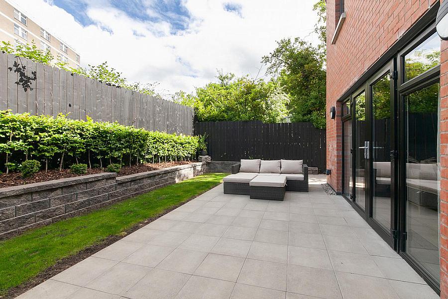 17B Upper Lisburn Road