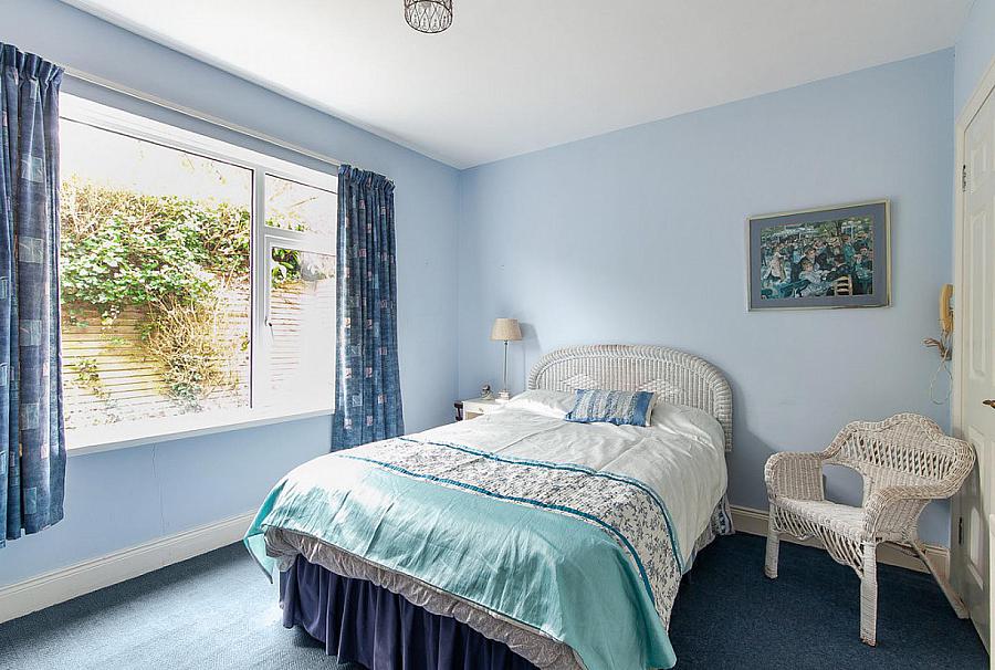 Apt 3, 58 Marlborough Park South