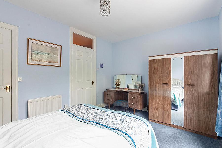 Apt 3, 58 Marlborough Park South